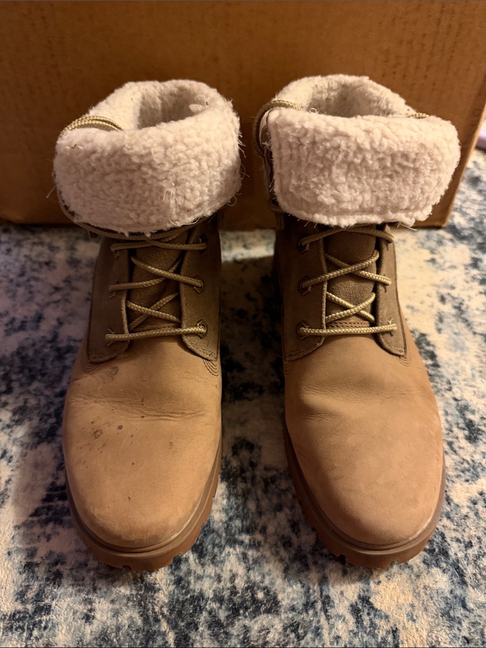 Timberland Brown Lace-Up Boots with Cream Sherpa Collar